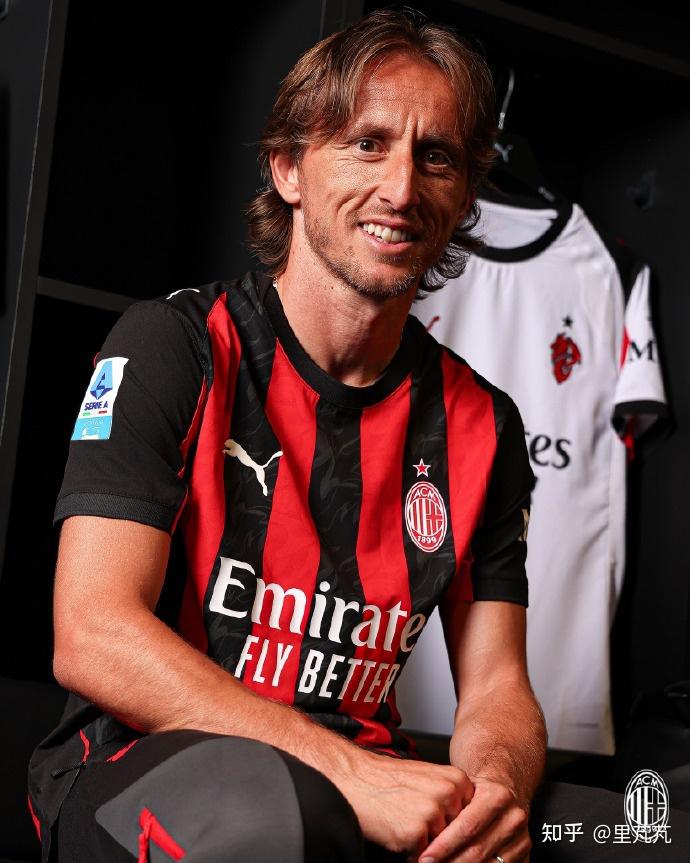 百家乐“路单心理干扰”：揭秘赌场如何通过改变显示屏色彩诱发玩家产生“冲龙”欲望。（赌场的色彩心理战：解析百家乐路单如何诱发玩家“冲龙”冲动）