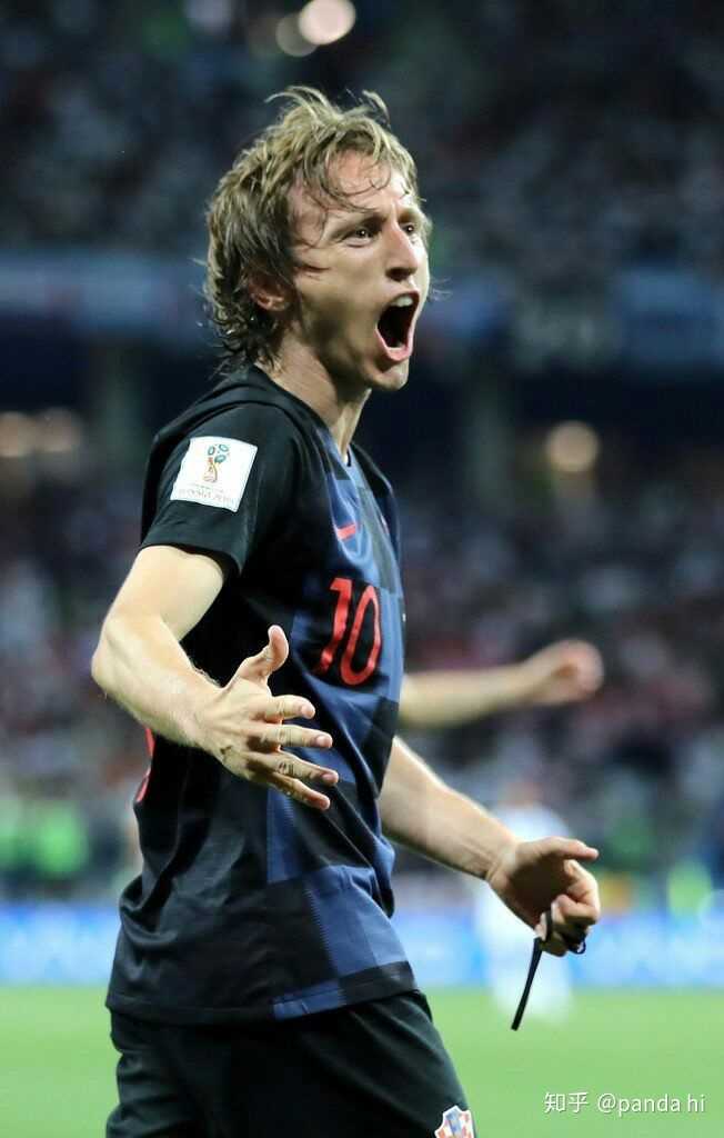 全英羽球赛｜ 两局横扫小天 石宇奇闯8强