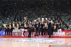 德扑 MTT 心理：面对“Bad Beat（爆冷）”导致筹码腰斩后的情绪重建。（德扑 MTT 心态：遭遇 Bad Beat 导致筹码砍半后的情绪调适）