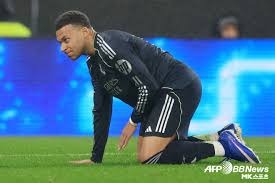 对抗“铁头功”玩家：面对从不弃牌的人，你该怎么办？（遇到从不弃牌的“铁头功”玩家，如何应对？）